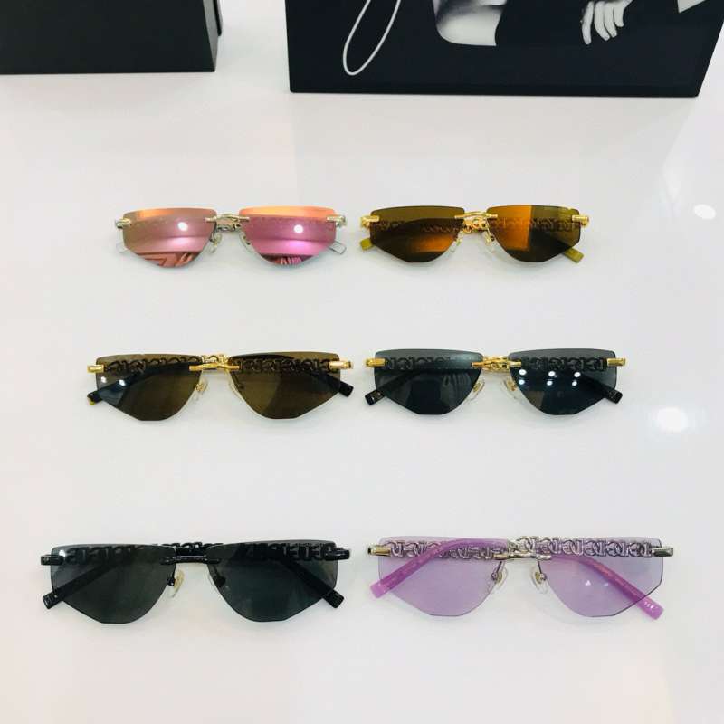 Picture of DG Sunglasses _SKUfw55118411fw